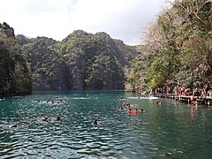 Kayangan Lake