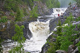 Водопад Кивач в июне 2008 года