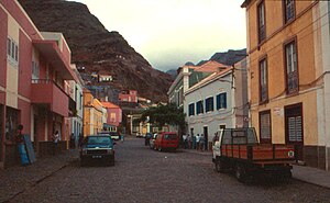 Vista de uma rua de Ribeira Grande