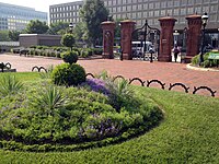 Haupt garden and carriage gates