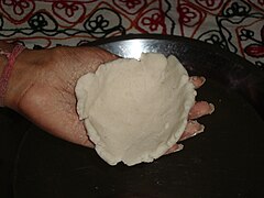 Flatten the rice dough