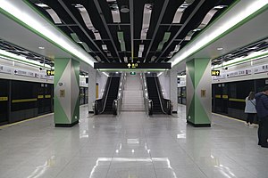 Platform of Qingpu Xincheng station