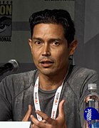 Anthony Ruivivar dans le rôle de Richard Ramirez