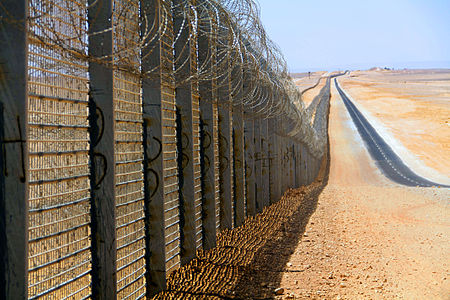 Israel–Egypt barrier, by Idobi1