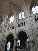 Early Gothic – Alternating columns and piers, Sens Cathedral (12th century)