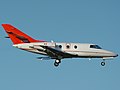 Dassault Falcon 10 in fase d'atterraggio.