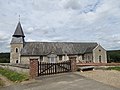 Église Saint-Pierre dans son enclos