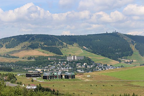 Oberwiesenthal et Loučná pod Klínovcem.