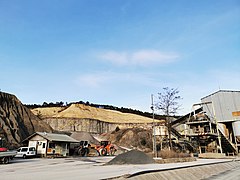 Blick zum Schotterwerk und Steinbruch aus Südwesten