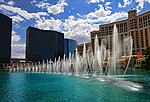 Bellagio Fountains fotograferad på dagen.