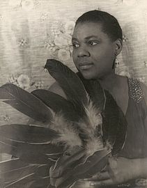 La chanteuse Bessie Smith, photographiée par Carl van Vechten en 1936.