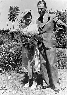 Molly Lyons and Jaap Bar-David Wedding, September 5th 1939.