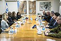 ראש הממשלה בנימין נתניהו בפגישה עם מזכיר ההגנה האמריקאי לויד אוסטין בלשכתו בקריה בתל אביב, נובמבר 2023
