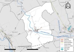 Carte en couleur présentant le réseau hydrographique de la commune