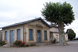 The town hall in Bernos-Beaulac