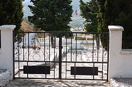 Entrée du carré militaire au cimetière de Calvi