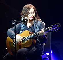 Haris Alexiou performing in 2014