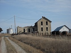 The Simmons Point Station in 2009. Since then, the building has substantially deteriorated.[1]