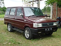 Toyota Kijang Deluxe SSX (KF42; second facelift, Indonesia)