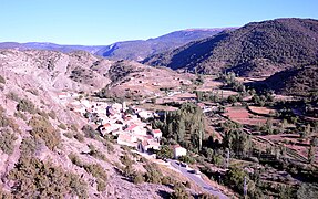 Vista parcial (suroccidental) de Valacloche, desde las ruinas del castill.