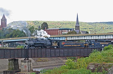 No. 734 crossing the Potomac River with EMD GP30 No. 501, on October 7, 2007