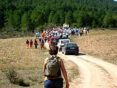 Romería de Santerón, salida de peregrinos de la ermita de Santerón, con la imagen de la Virgen, camino del primer descansadero, en el XLI Septenario, año 2005.