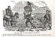 Caricature représentant un officier britannique sur un petit cheval discutant avec un marin sur les épaules d'un soldat ottoman au regard vide. Le marin tient une corde attaché au bras d'un second soldat ottoman tout aussi impassible se trouvant derrière.