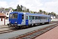 L'autorail XB 2142 sur une voie de service en gare de Callac.