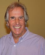 Henry Winkler interprète Sy Mittleman