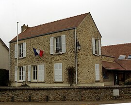 The town hall in Mauchamps