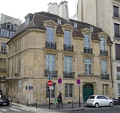 L'hôtel Feydeau de Montholon vu depuis le quai des Grands-Augustins.