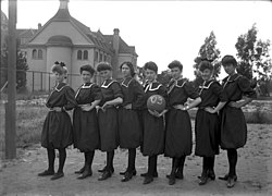 Pomona organized the first women's basketball team in Southern California in 1903.[1]