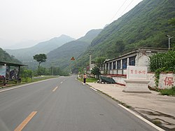 Yuanyangshui Village within the town, 2012