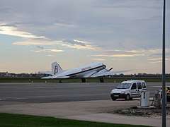 Douglas DC-3 Breitling[3].