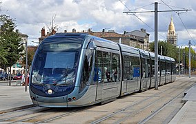 Le tramway place de Stalingrad.