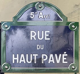 Voir la plaque.