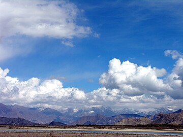 The flat river valley (2006)