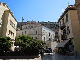 View of the mosque from Syntagma Square to the north.