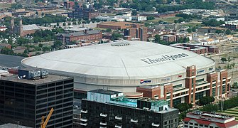 The Dome at America's Center de Saint-Louis, Missouri. (15 juin 2006).