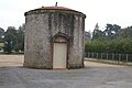 Seul édifice subsistant, la base de l'ancien château d'eau de la gare.