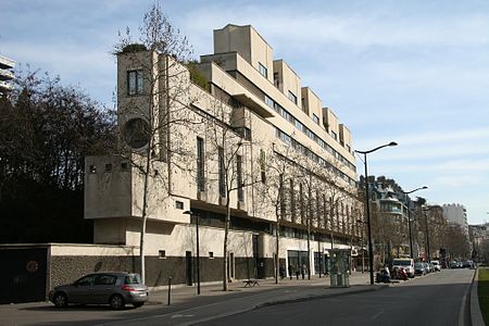 Building in the Paquebot or ocean liner style, at 3, boulevard Victor, Paris, by Pierre Patout (1935)