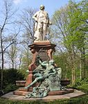 Staty av Gotthold Ephraim Lessing i Berlins park Großer Tiergarten, utförd av Otto Lessing.