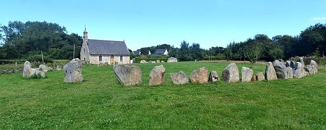 Enceinte reconstituée près de la chapelle Saint Gonval.