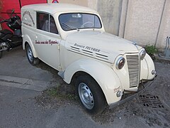 Renault Dauphinoise utilitaire.