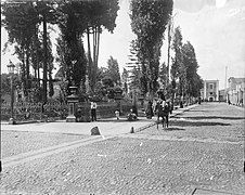 Imagen histórica de la plaza Italia