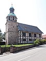 Evangelische Pfarrkirche St. Bonifatius mit künstlerischer Ausstattung und Kirchhof