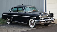1953 Mercury Monterey 4-door sedan