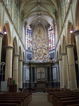 Chœur de Saint-Éloi et, au-dessus de l'autel, la Gloire de l'église Saint-Étienne des Tonneliers.