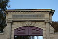 Rue des Récollets : entrée de l'ancien hôpital militaire Villemin.