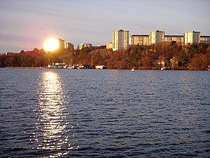 Höghusen vid Johan Enbergs väg i Västra skogen, Solna (1967-1970).